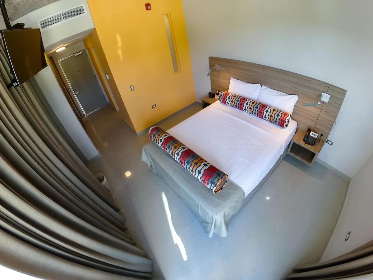 Royal Delonix Hotell Penuelas