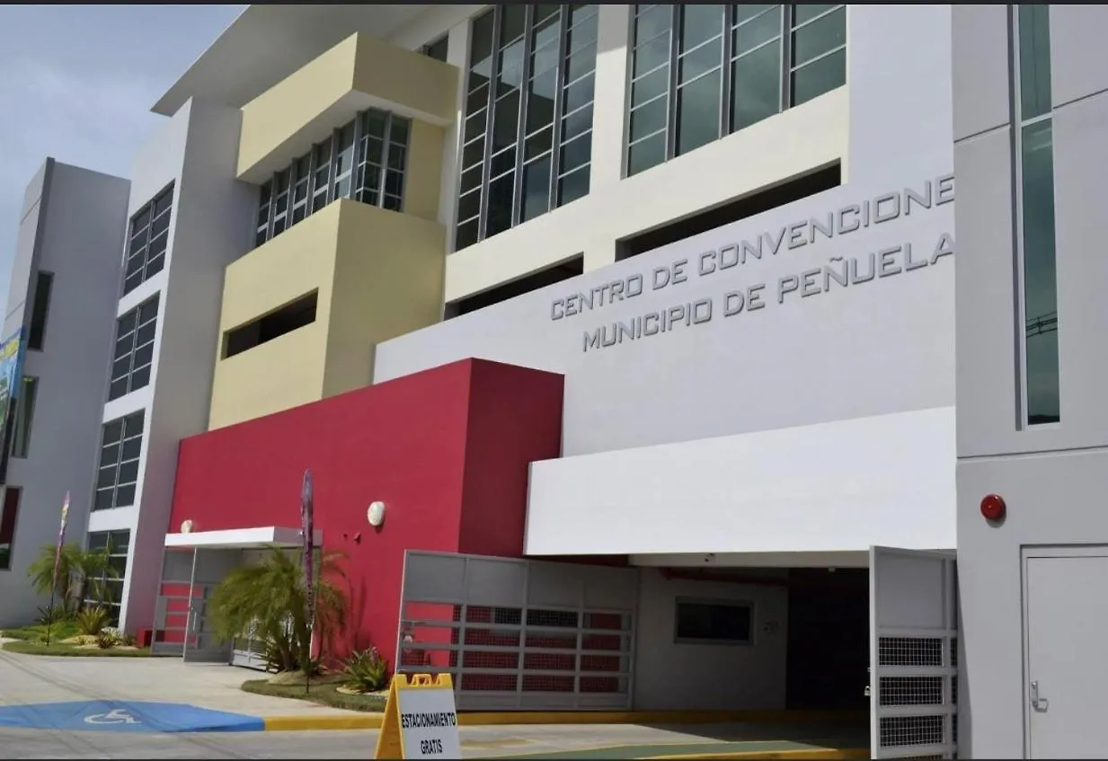 Royal Delonix Hotel Penuelas Puerto Rico